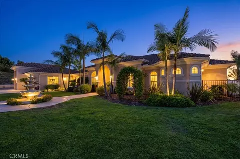 Exterior - 2224 Dos Lomas, Fallbrook, CA 92028 photo 2 of 23