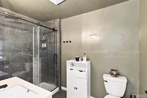 Bath - 846 N 4th Ave, Upland, CA 91786 photo 1 of 2