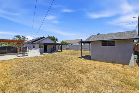 Exterior - 846 N 4th Ave, Upland, CA 91786 photo 11 of 18