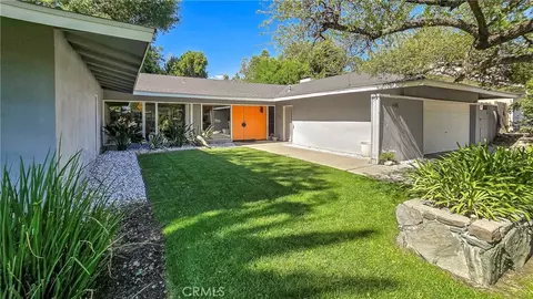 425 Bowling Green Dr, Claremont, CA 91711