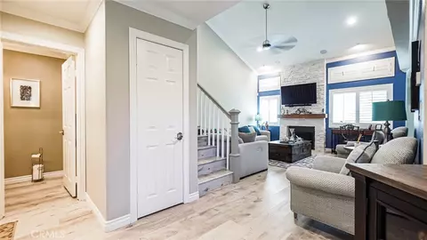 Entry Way - 144 Laurel Ave, Brea, CA 92821 photo 2 of 2