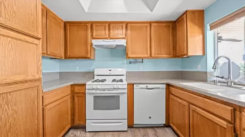 Kitchen - 18977 Covina, Hesperia, CA 92345 photo 1 of 1