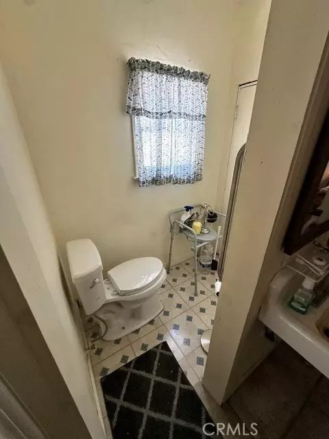 Bath - 35057 Avenue A, Yucaipa, CA 92399 photo 4 of 5