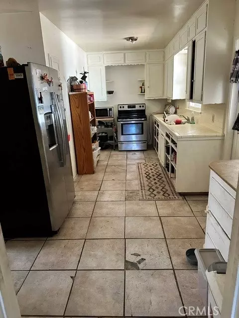 Kitchen - 35057 Avenue A, Yucaipa, CA 92399 photo 1 of 3