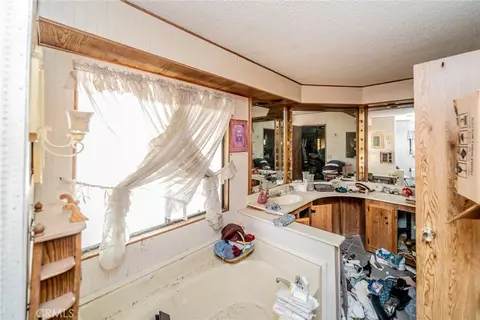 19384 El Rivino Rd, Riverside, CA 92509 photo 19