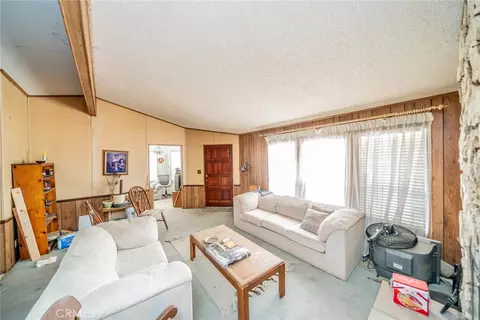 19384 El Rivino Rd, Riverside, CA 92509 photo 8