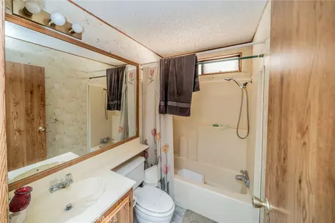 19384 El Rivino Rd, Riverside, CA 92509 photo 16
