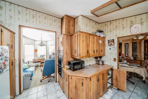 19384 El Rivino Rd, Riverside, CA 92509 photo 11