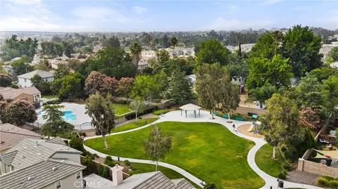 View/Area - 4065 Garvey, Riverside, CA 92501 photo 8 of 9