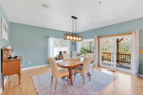Dining - 6284 Apple Vis, Wrightwood, CA 92397 photo 1 of 3