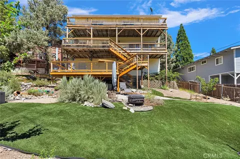 Exterior - 6284 Apple Vis, Wrightwood, CA 92397 photo 14 of 17