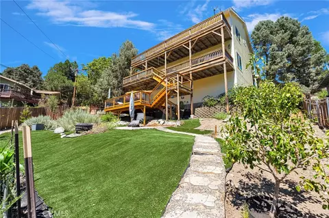 Exterior - 6284 Apple Vis, Wrightwood, CA 92397 photo 15 of 17