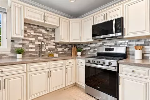 Kitchen - 249 W Morgan, Rialto, CA 92376 photo 2 of 4