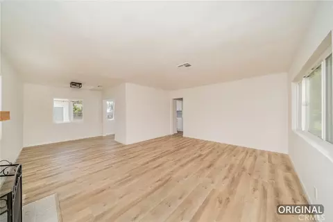 Living - 2586 Prospect Ave, Riverside, CA 92507 photo 4 of 6