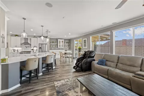 Entry Way - 1551 Rose Arbor Ct, Redlands, CA 92374 photo 4 of 5