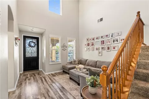 Entry Way - 1551 Rose Arbor Ct, Redlands, CA 92374 photo 2 of 5