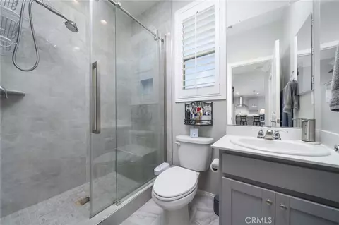 Bath - 5960 Brown Ct, Fontana, CA 92336 photo 1 of 4