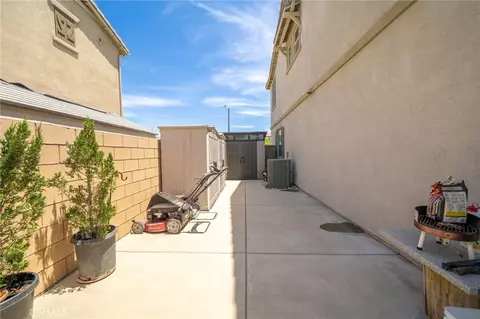 Exterior - 5960 Brown Ct, Fontana, CA 92336 photo 16 of 18
