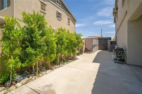 Exterior - 5960 Brown Ct, Fontana, CA 92336 photo 15 of 18