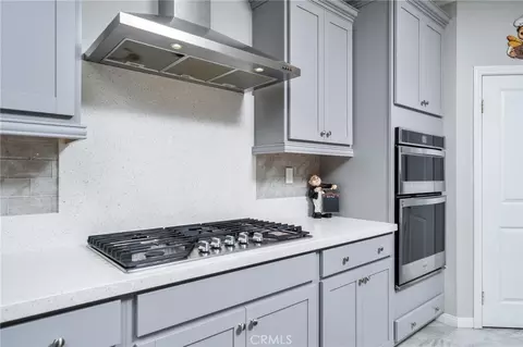 Kitchen - 5960 Brown Ct, Fontana, CA 92336 photo 3 of 4