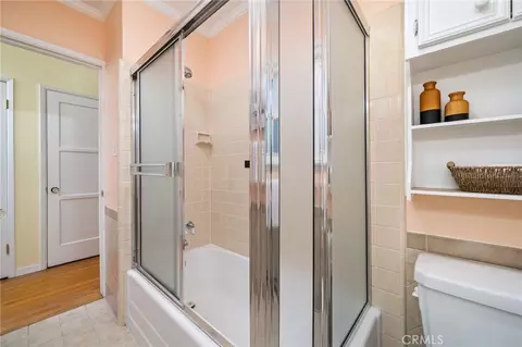 Bath - 695 N Laurel Ave, Upland, CA 91786 photo 2 of 4
