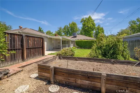 Exterior - 695 N Laurel Ave, Upland, CA 91786 photo 12 of 20