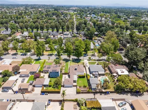 View/Area - 695 N Laurel Ave, Upland, CA 91786 photo 5 of 12
