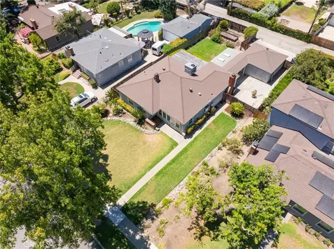 View/Area - 695 N Laurel Ave, Upland, CA 91786 photo 1 of 12