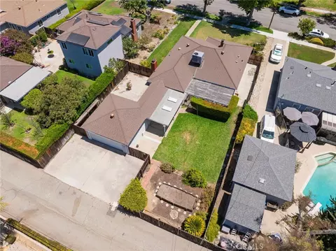 View/Area - 695 N Laurel Ave, Upland, CA 91786 photo 3 of 12