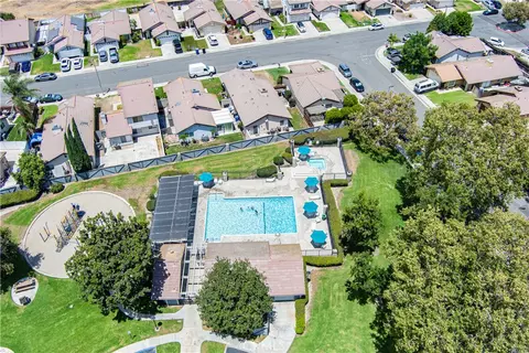 View/Area - 2861 Kings River Ln, Ontario, CA 91761 photo 4 of 9