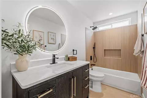 Bath - 2861 Kings River Ln, Ontario, CA 91761 photo 3 of 3