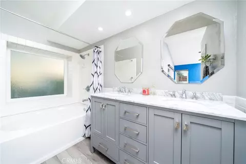 Bath - 6720 Inyo Pl, Rancho Cucamonga, CA 91701 photo 2 of 4