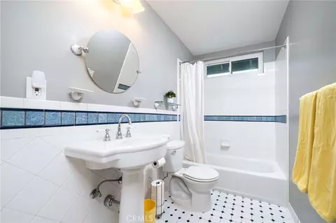 Bath - 6720 Inyo Pl, Rancho Cucamonga, CA 91701 photo 4 of 4