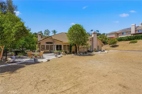Exterior - 29 Willowbrook, Phillips Ranch, CA 91766 photo 16 of 18