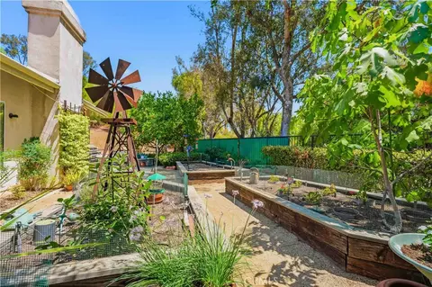 Exterior - 29 Willowbrook, Phillips Ranch, CA 91766 photo 14 of 18