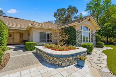 Exterior - 29 Willowbrook, Phillips Ranch, CA 91766 photo 6 of 18