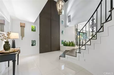 Entry Way - 221 W Tennyson St, Upland, CA 91784 photo 1 of 4