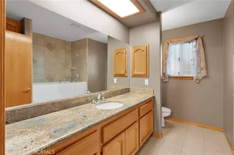 Bath - 13331 Waco Dr, Apple Valley, CA 92308 photo 4 of 7