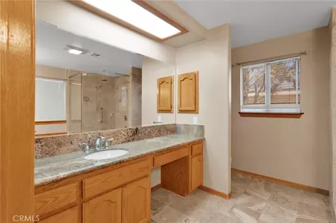 Bath - 13331 Waco Dr, Apple Valley, CA 92308 photo 1 of 7
