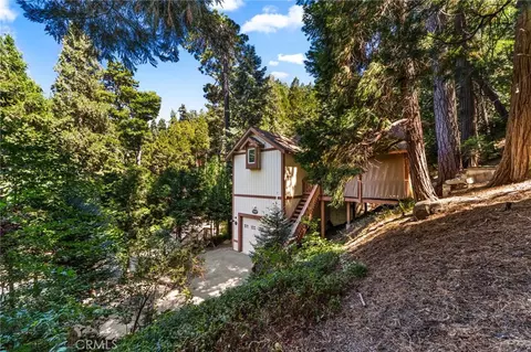 Exterior - 24599 Geneva Dr, Crestline, CA 92325 photo 13 of 15