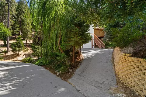 Exterior - 24599 Geneva Dr, Crestline, CA 92325 photo 6 of 15