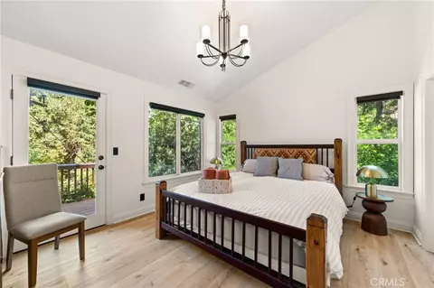 Bedroom - 24599 Geneva Dr, Crestline, CA 92325 photo 1 of 8