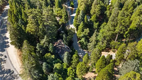 View/Area - 24599 Geneva Dr, Crestline, CA 92325 photo 3 of 6