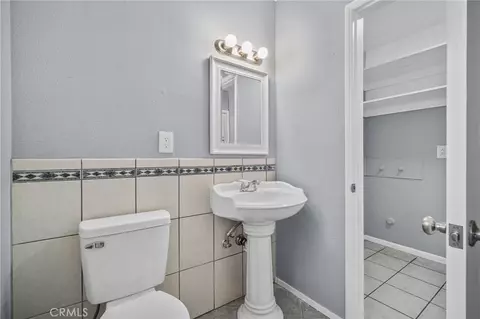 Bath - 184 E Grant, Rialto, CA 92376 photo 2 of 3