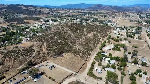 1 Wickerd Rd, Menifee, CA 92584 photo 21
