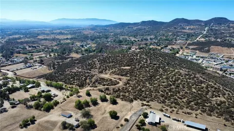 1 Wickerd Rd, Menifee, CA 92584 photo 9
