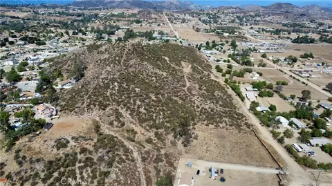 1 Wickerd Rd, Menifee, CA 92584 photo 24