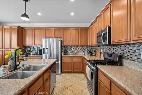 3875 Taconite, San Bernardino, CA 92407