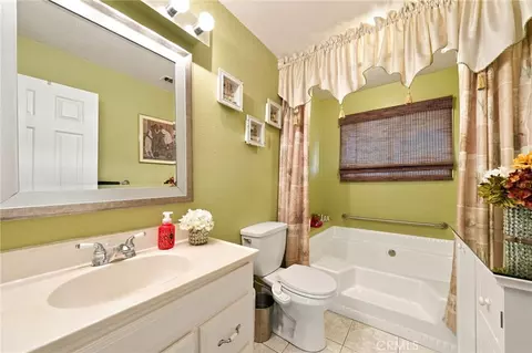 Bath - 326 E I St, Ontario, CA 91764 photo 2 of 5