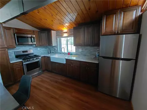 Kitchen - 32987 Arrowbear, Running Springs, CA 92382 photo 1 of 1